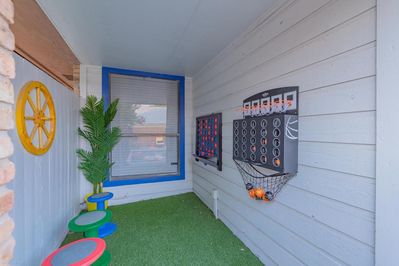 Fun 'N Sun Heated Pool & Gameroom By Fiesta Texas San Antonio Exterior photo