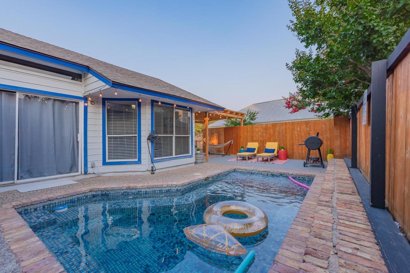 Fun 'N Sun Heated Pool & Gameroom By Fiesta Texas San Antonio Exterior photo
