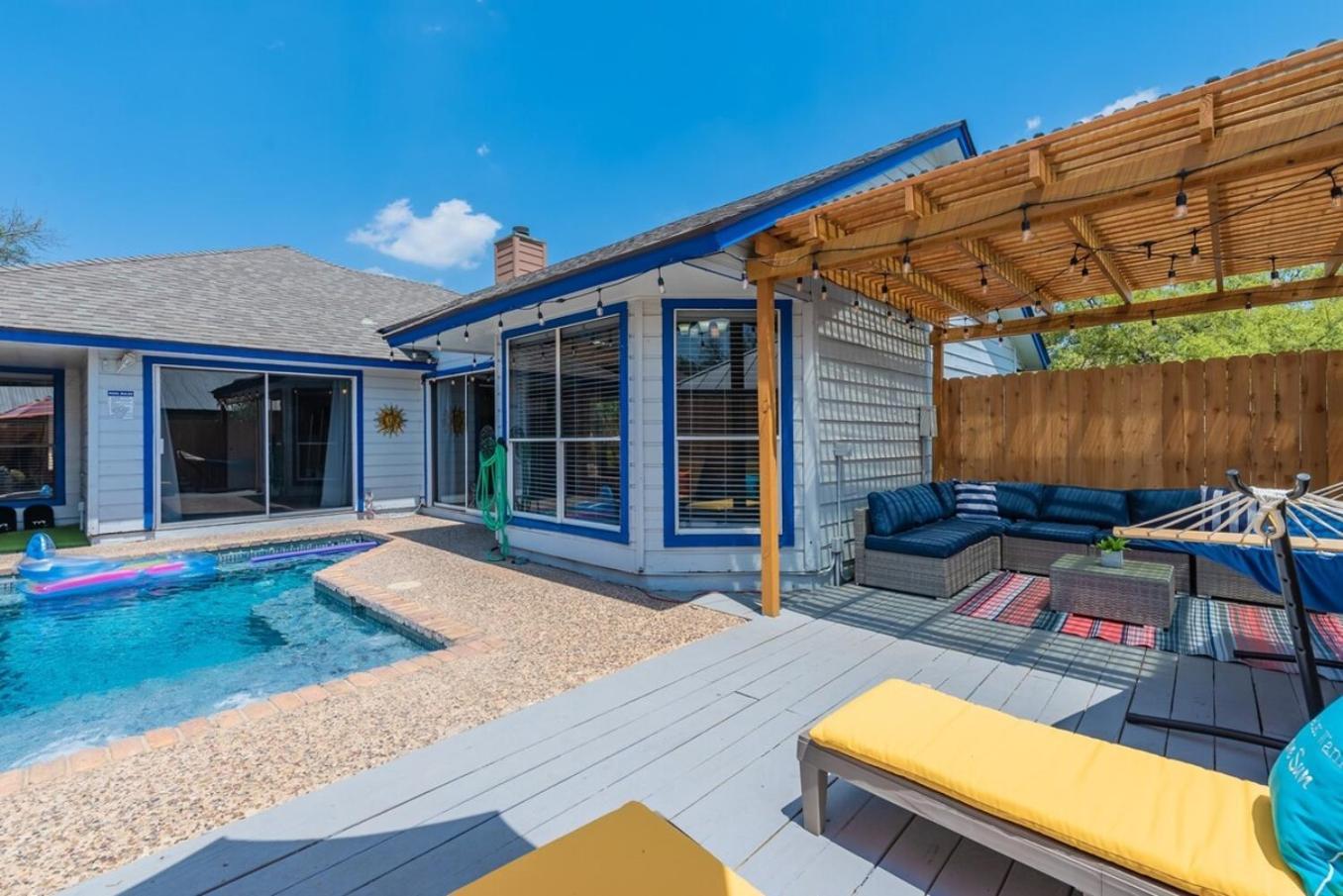 Fun 'N Sun Heated Pool & Gameroom By Fiesta Texas San Antonio Exterior photo